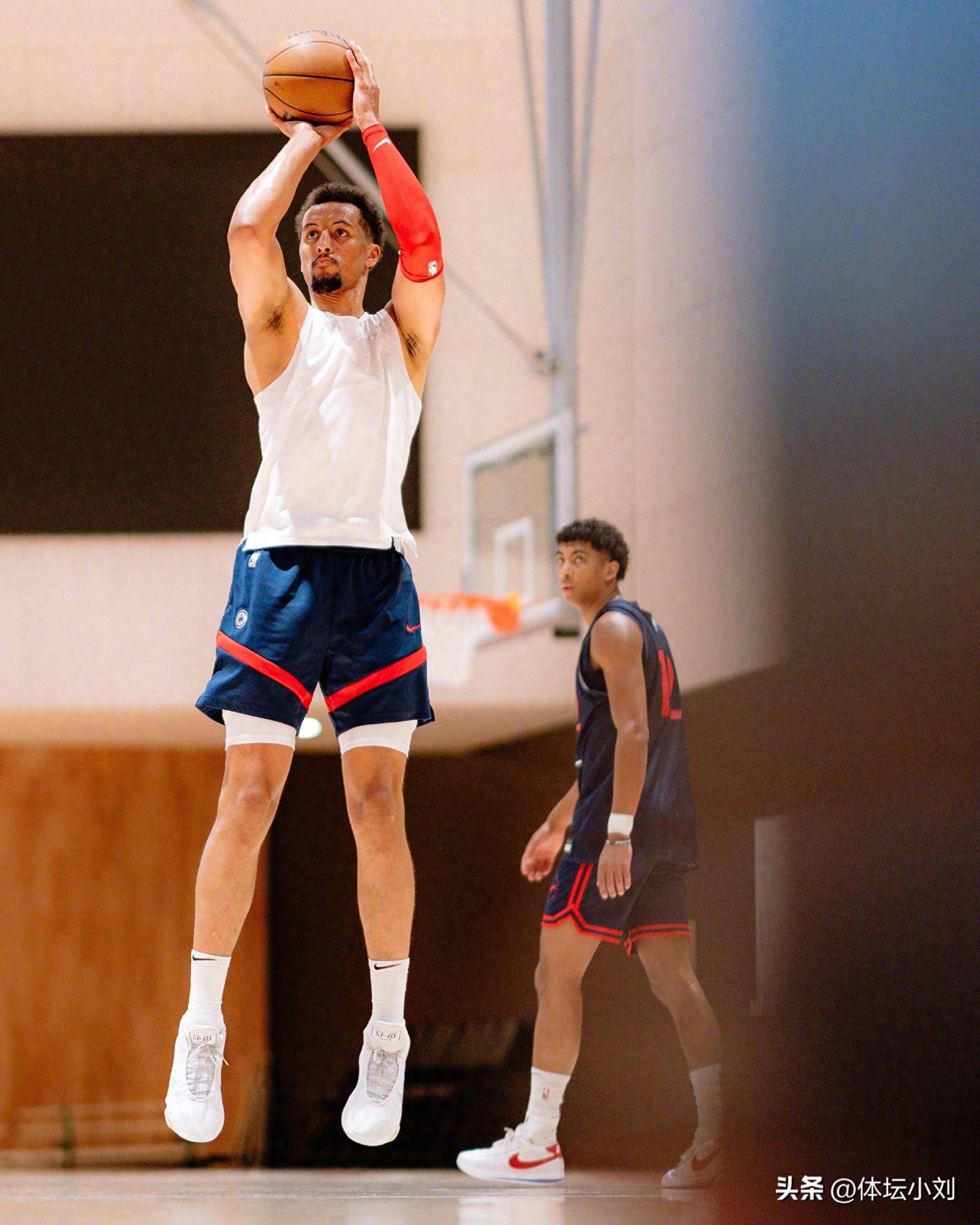 加时末段洛杉矶快船调整名单以备中超，调整名单环节打磨，媒体盛赞，纪律约束更严格的简单介绍-mk官方网站