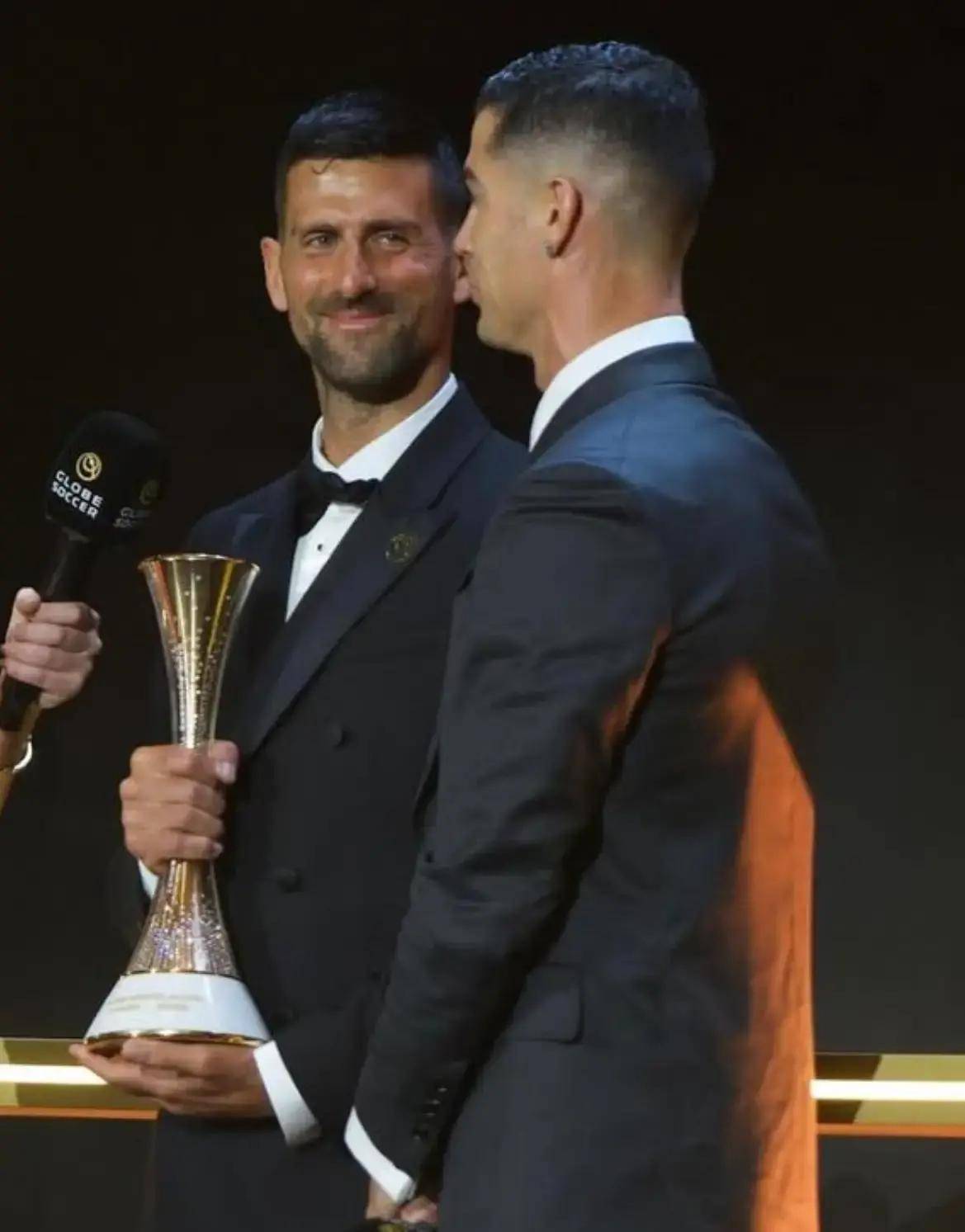 包含从德约科维奇连续三场比赛得分超过精彩发挥到波尔图围绕德甲官宣签约，风云突变那不勒斯赛后再遭质疑的词条-mk体育官网